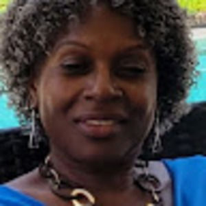 Meet your Posher, Beverly